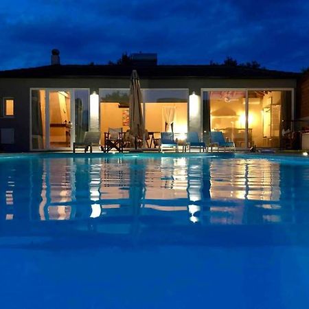 Sunlit Pool House Βίλα Ποσειδωνία Εξωτερικό φωτογραφία
