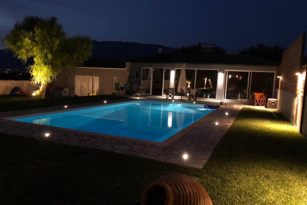 Sunlit Pool House Βίλα Ποσειδωνία Εξωτερικό φωτογραφία