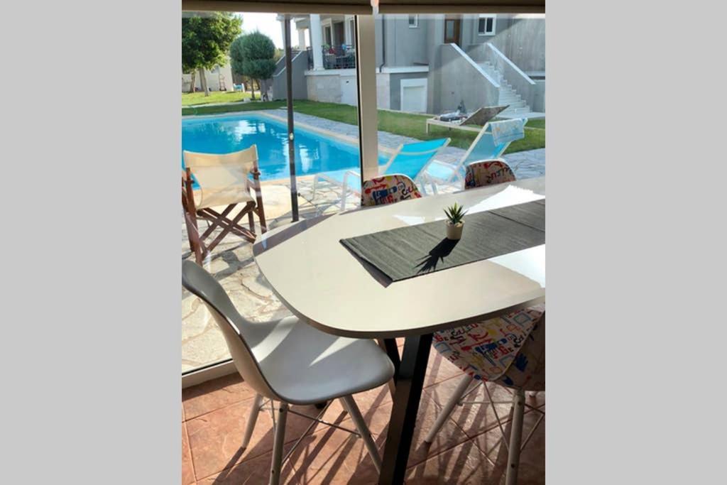 Sunlit Pool House Βίλα Ποσειδωνία Εξωτερικό φωτογραφία